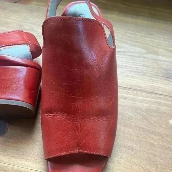 🔥bos. & Co.🔥 | Red leather heeled sandals - Picture 2 of 7